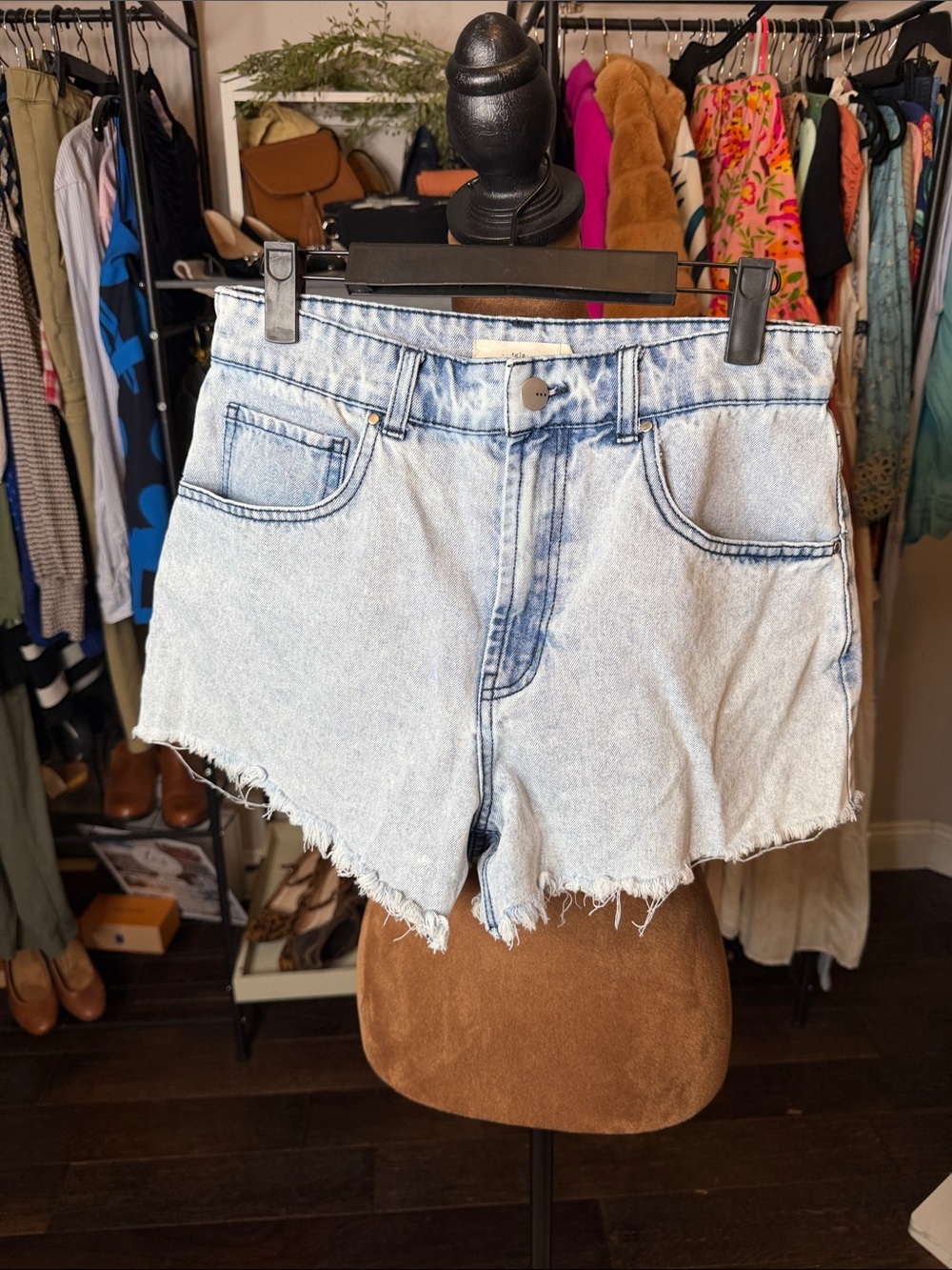 Tgla  Frayed Hem Light Blue Denim Shorts - Women's Casual Jean‎ Shorts